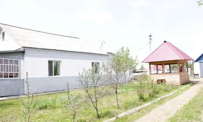 Продам дом с 3мя спальнями и участком 29 соток, Приморский край Кировский район пгт Кировский, ул. Хуторная, 61 97,00 м2