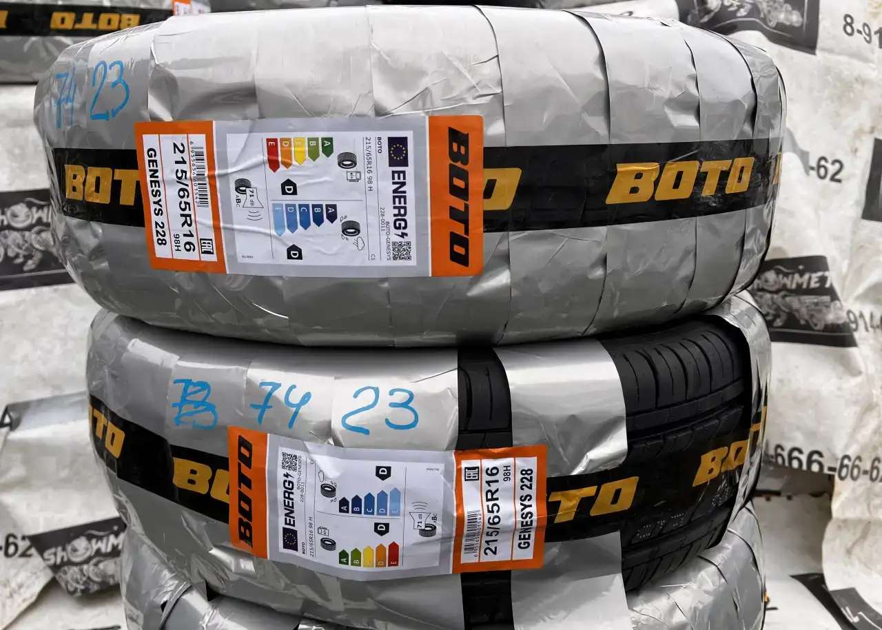 BOTO GENESYS 228 215/65/R16 98H 2023 год комплект шин