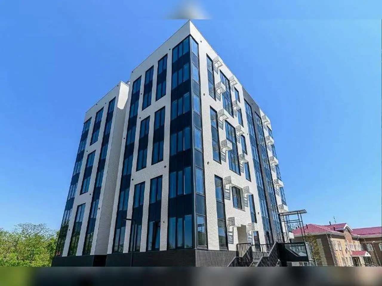 Продается 4-комн. квартира 100 кв.м.