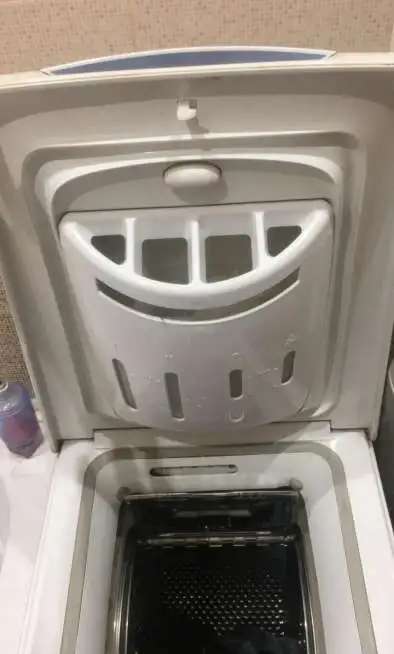 Cтиральная машина Hotpoint-Ariston AVTL 83