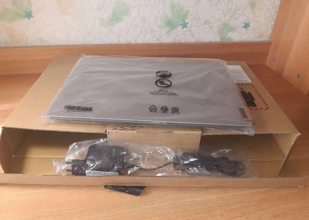Ноутбук Lenovo 15.6 8Гб