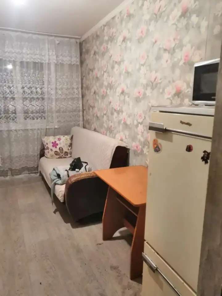 Продам гостинку на гастелло 27, 14 кв метров