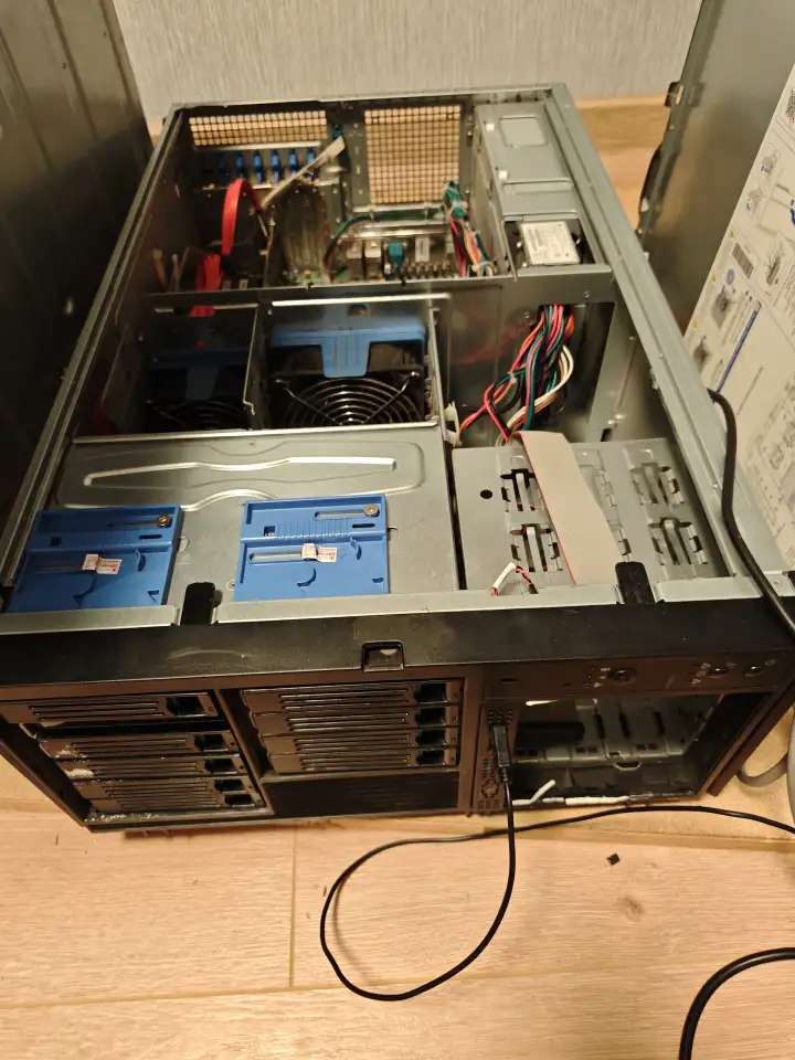 Сервер Intel 5120 2 , 1.86 Ghz