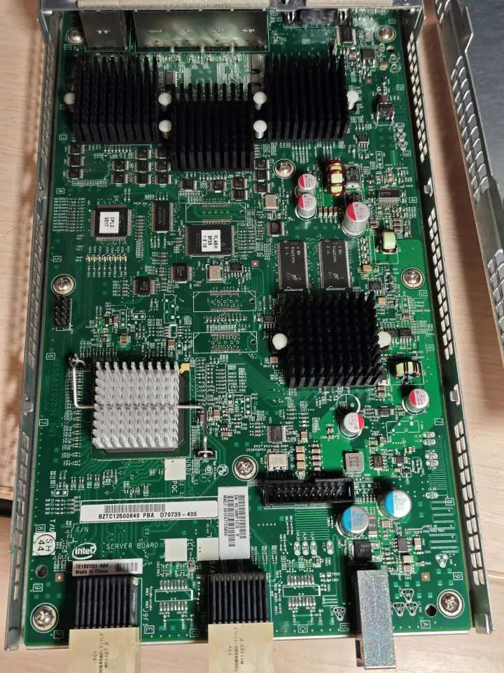 Intel AXXSW1GB 10 Port Gigabit Switch Modul - D. коммутатор INTEL 10 портов