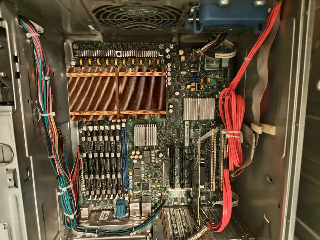 Сервер Intel 5120 2 , 1.86 Ghz