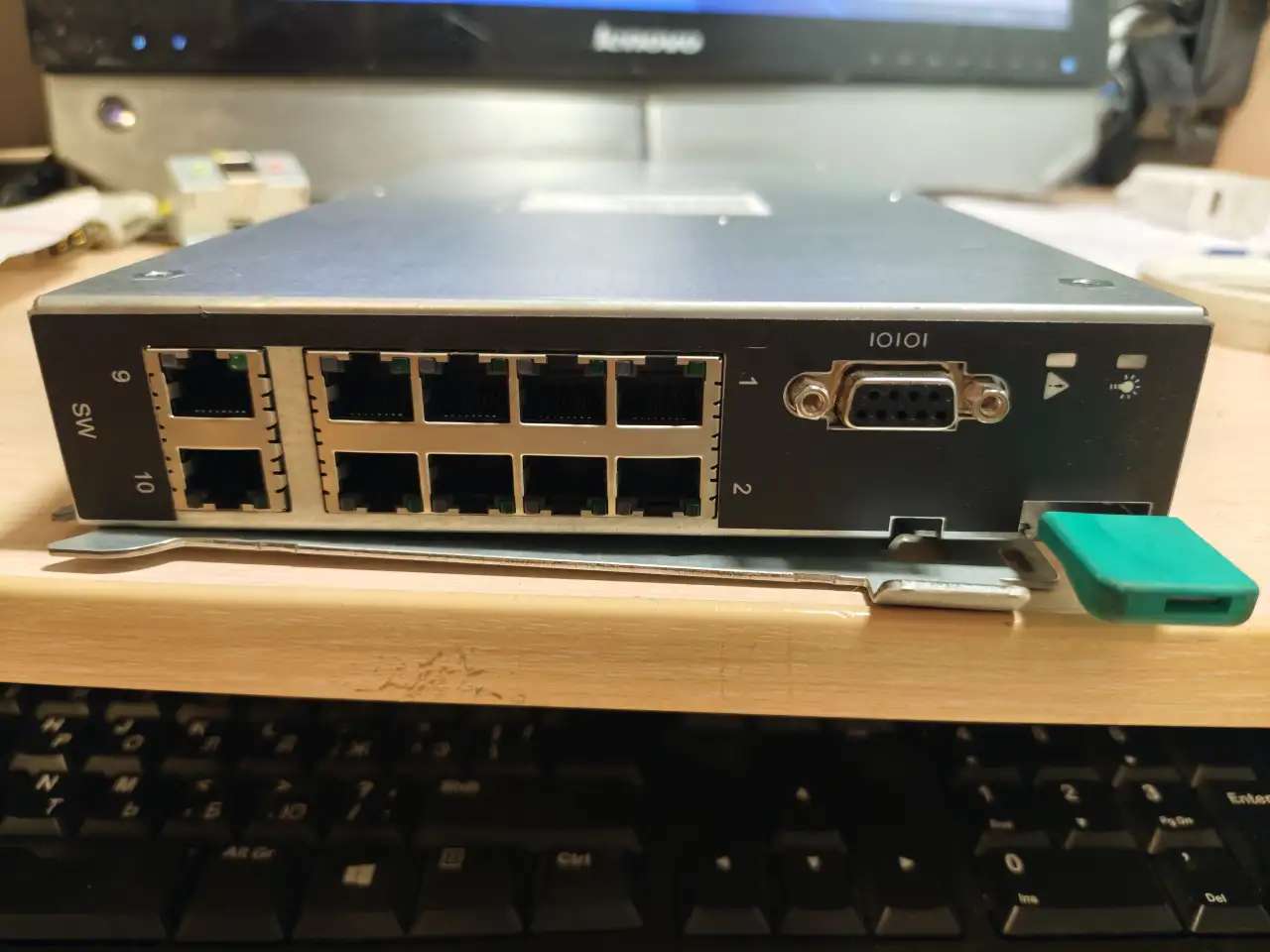 Intel AXXSW1GB 10 Port Gigabit Switch Modul - D. коммутатор INTEL 10 портов