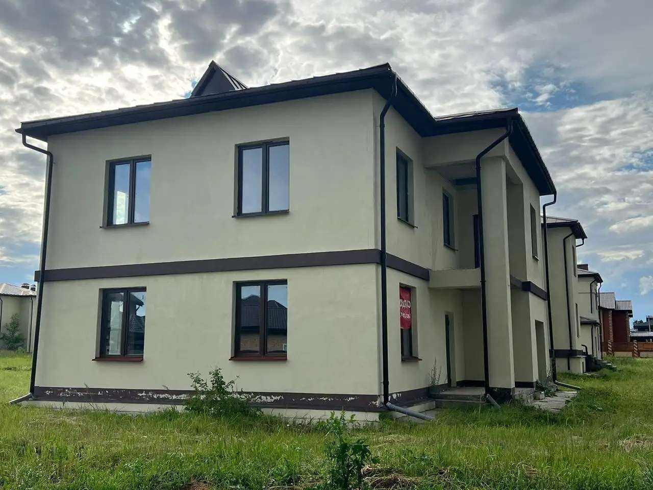Жилой дом площадью 197,5 кв. м земельный участок 8,79 соток г. Казань 197,00 м2