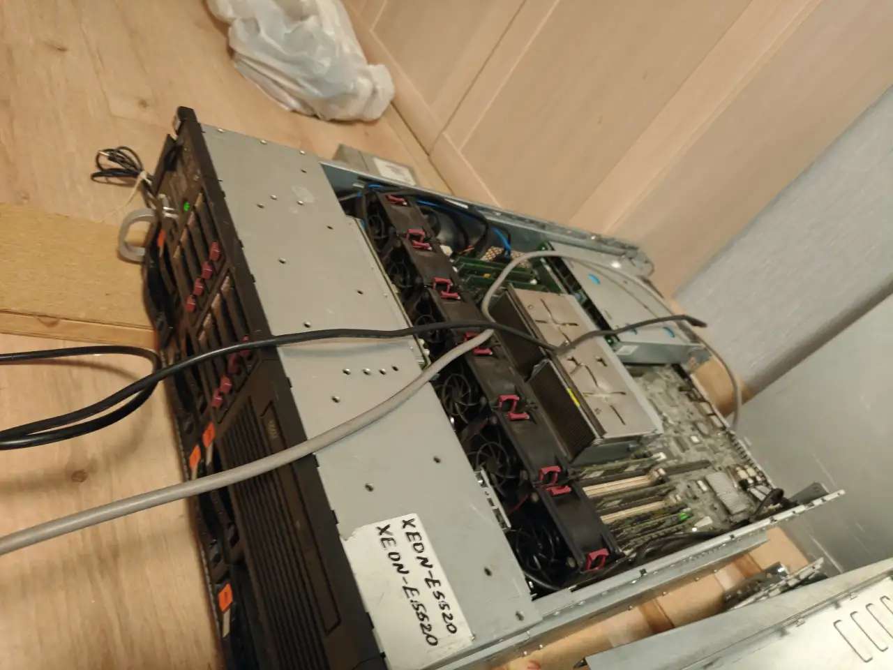 сервер HP ProLiant DL380 G6. xeon 5520 2.27HGz 2.
