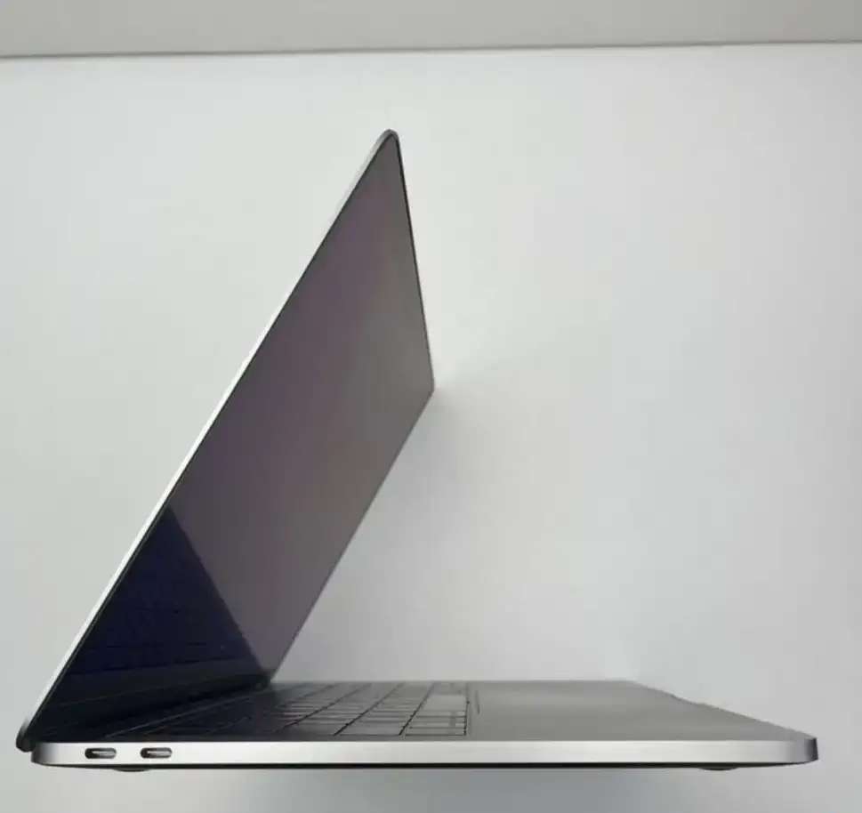 MacBook Pro 13 2017 Space i5 2.3ghz 16/256