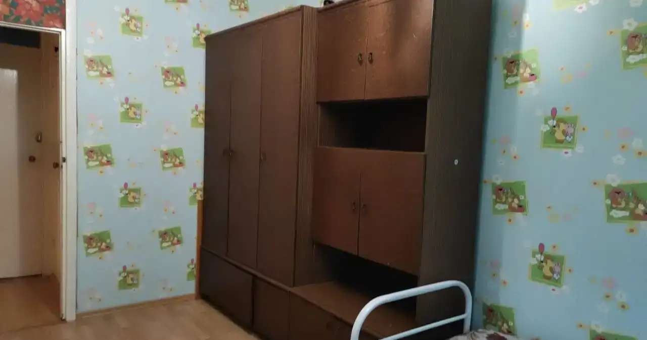 Сдаëтся комната в трëхкомнатной квартире, Сыртлановой, дом 15