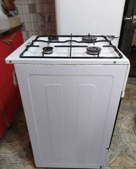 Продам Газовую плиту GRETA 1470