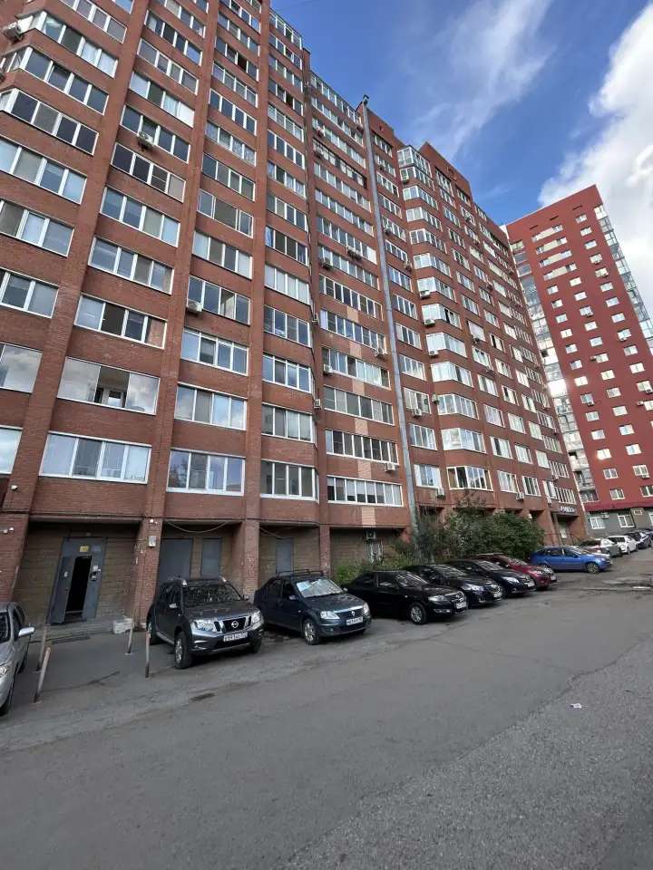 Продается 2-комн. квартира, 66,5 м, 10 эт., Кировский, Дуванский бульвар, д. 30