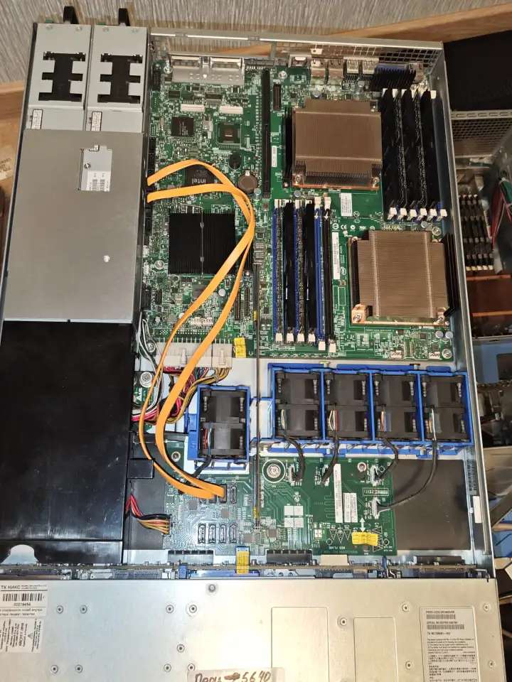 1U Intel SR1625UR . XEON E5620 2шт,