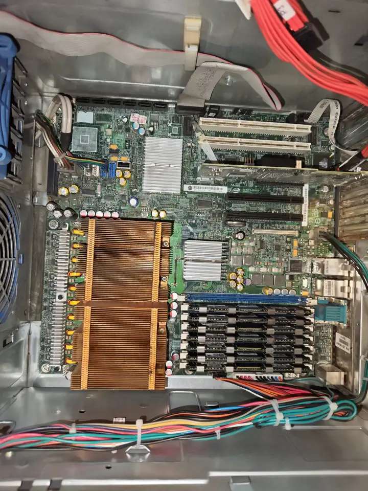 Сервер Intel 5120 2 , 1.86 Ghz