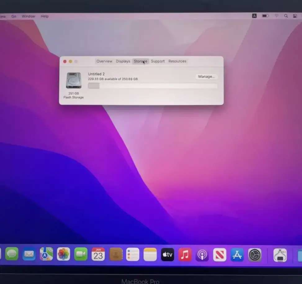 MacBook Pro 15 2018 Space 17 2.2ghz 16/512