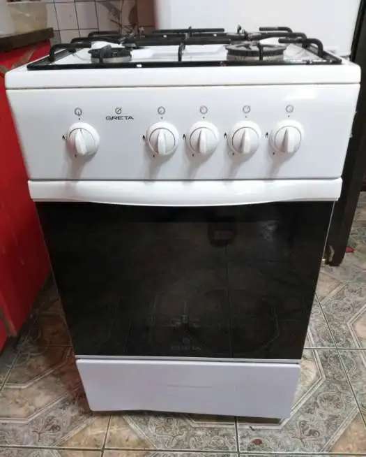 Продам Газовую плиту GRETA 1470