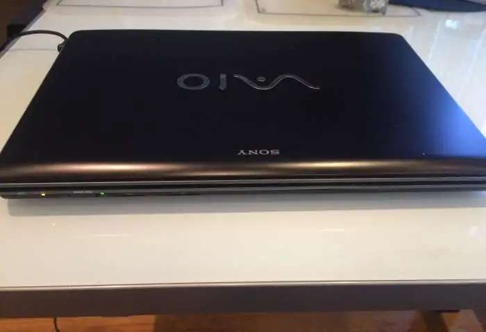 Ноутбук Sony VPC-F13Z1R