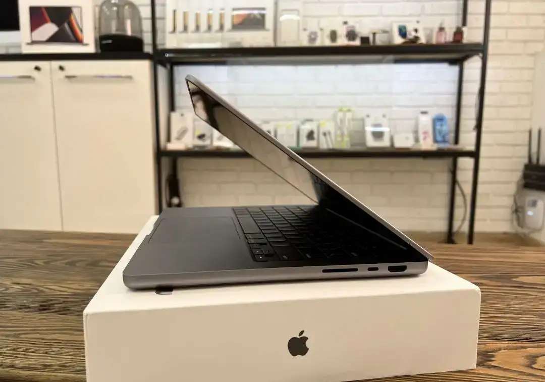 MacBook Pro 14 2021 M1 Pro