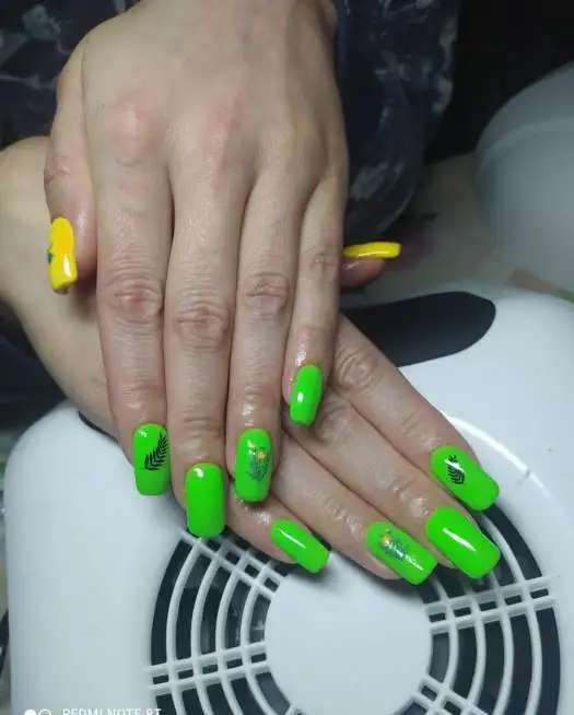 Маникюр
