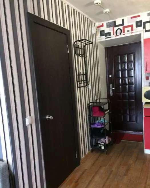 комната в центре в общежитие, ул.Братьев Кадомцевых 12