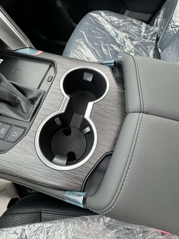 LEXUS LX600