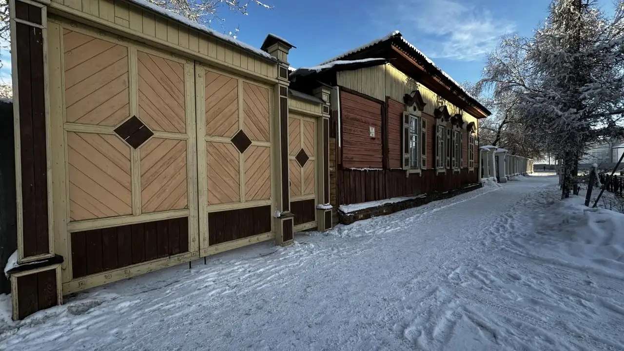 Продам часть дома, Декабрьских событий, 1