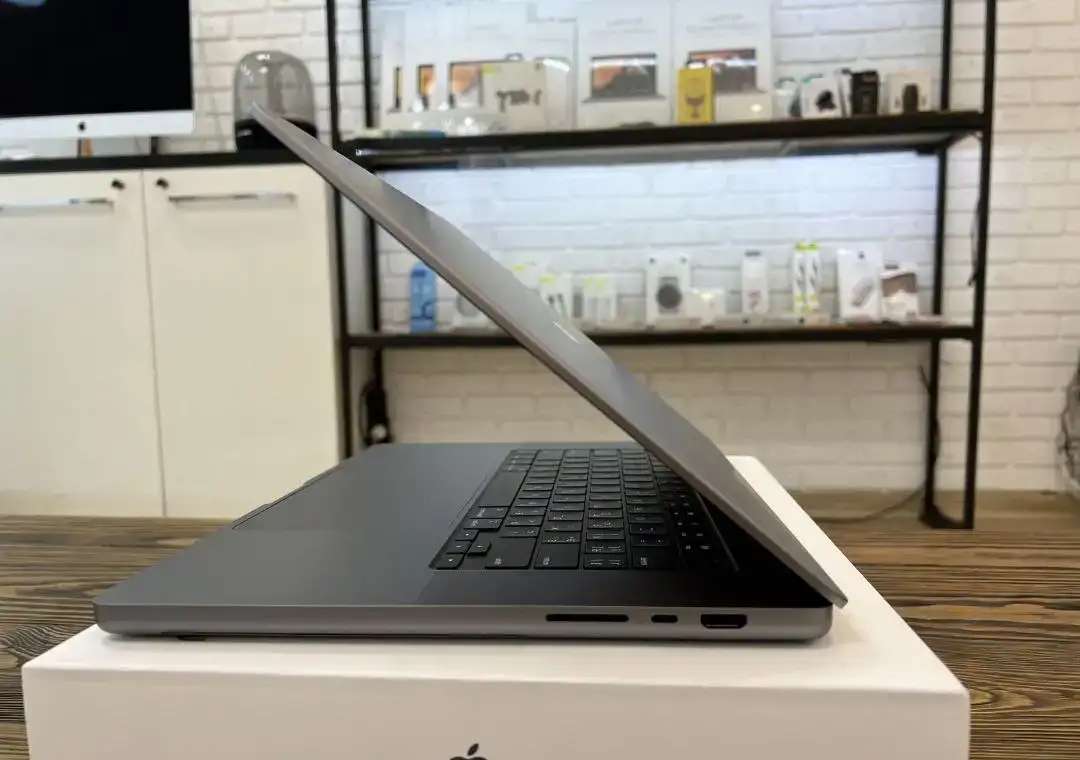 MacBook Pro 16 M1 Pro 2021