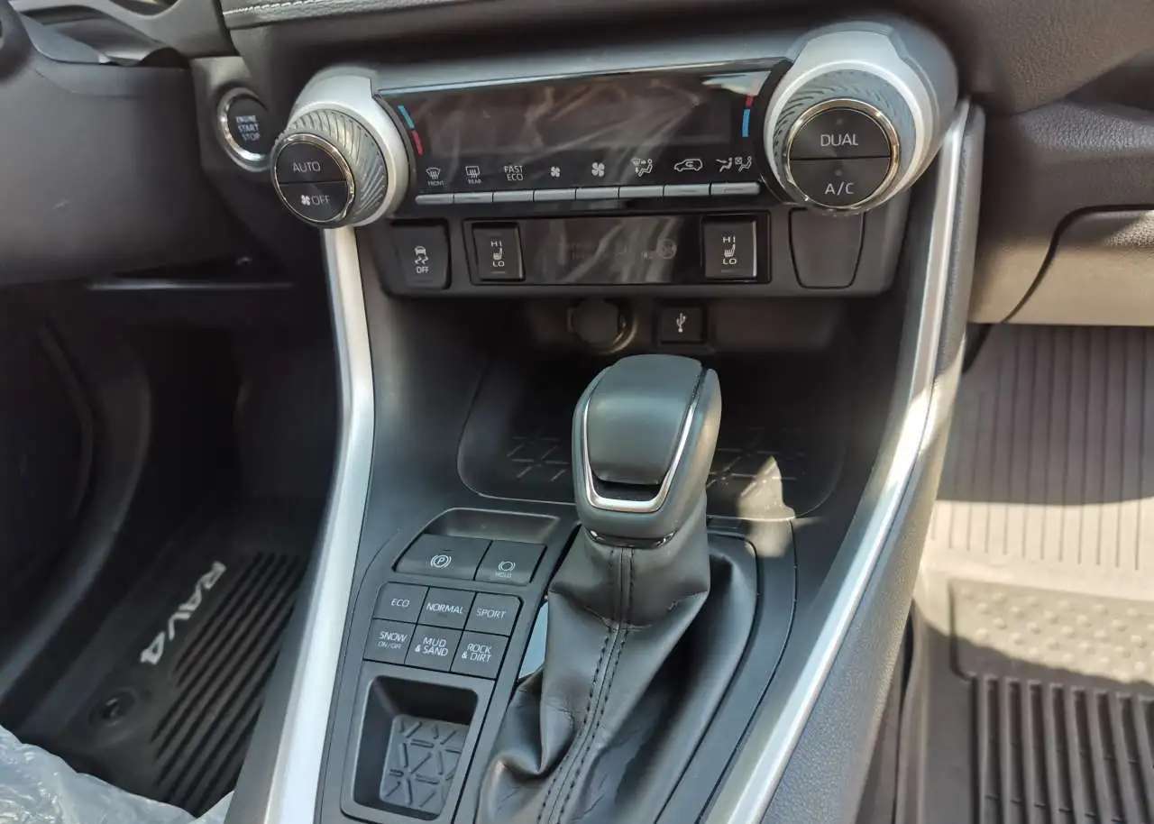 Продаю рав 4 Toyota RAV4