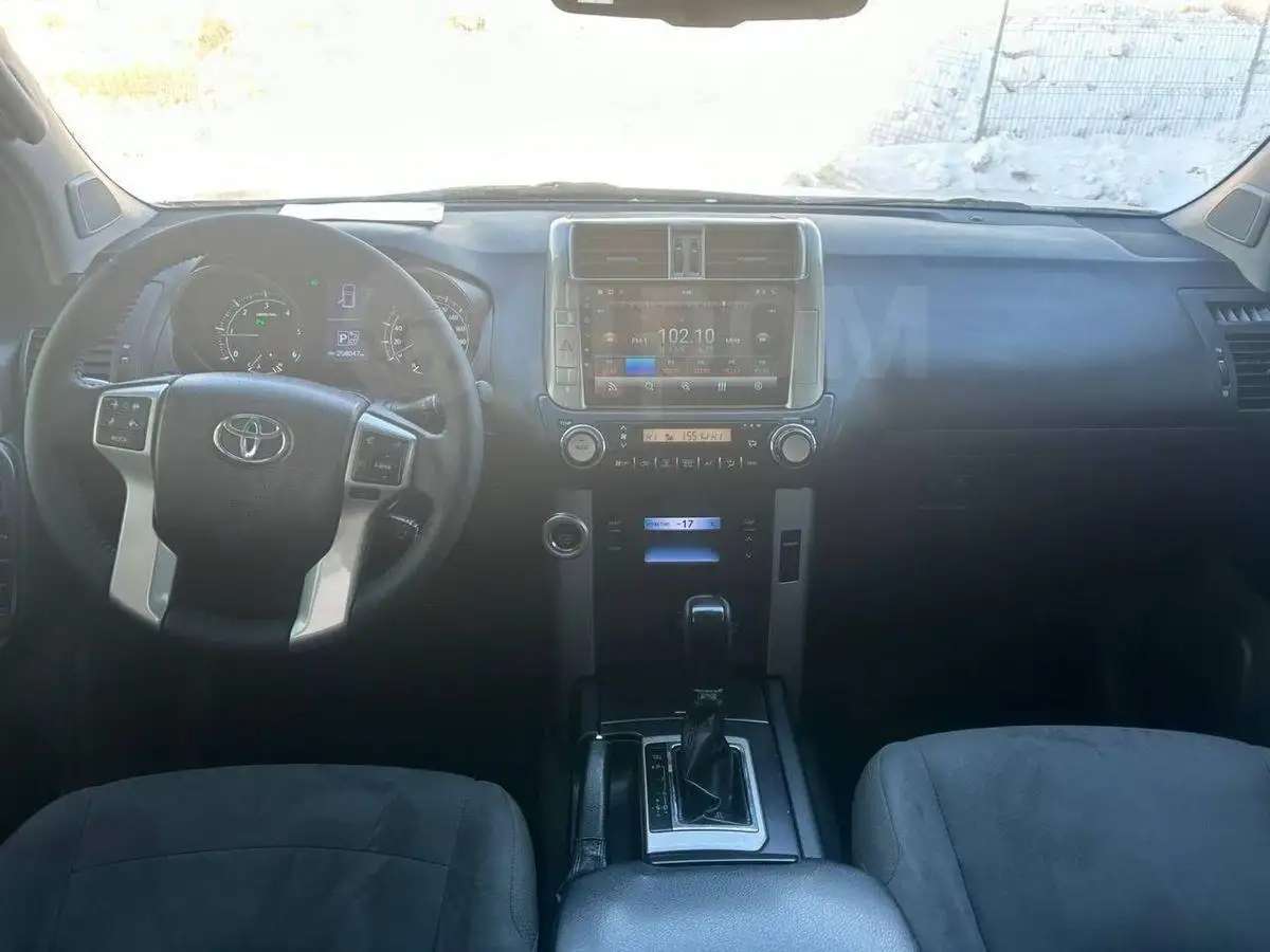 Продажа Toyota Land Cruiser Prado, 2011 год
