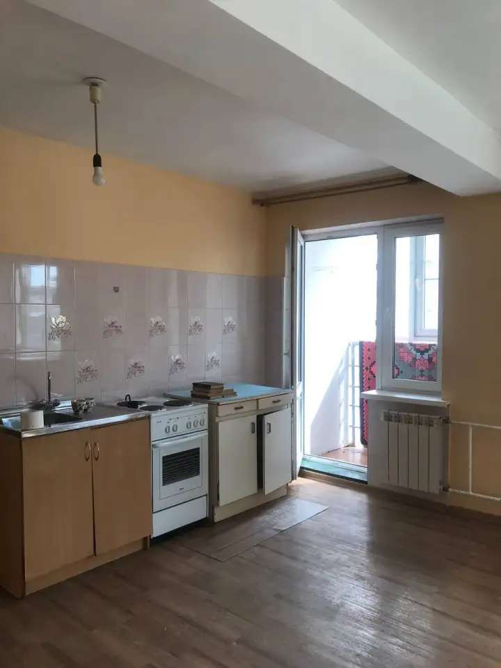 Продаю студия, Касьянова 26, 40,00 м², 3 эт., Свердловский, Касьянова 26
