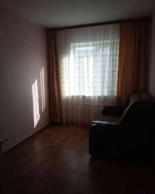 сдам комнату11м2, м.конева18