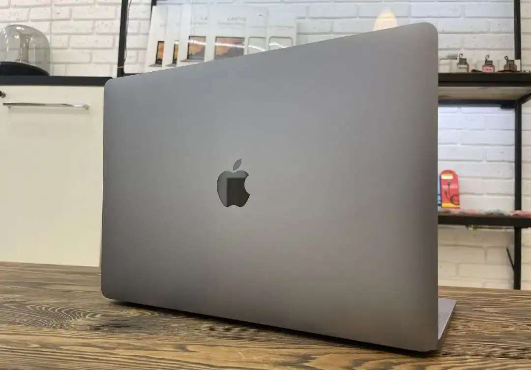 MacBook Air M1 8/250 MGN63 Open Box