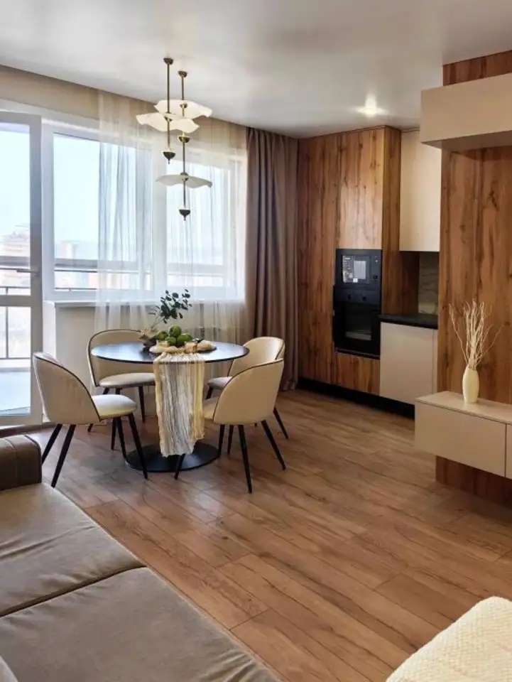 Квартира, 105,00 м², 8 эт., Пискунова, 142/7