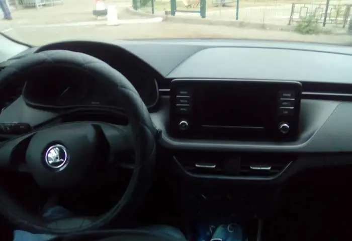 Автотранспорт Skoda Rapid