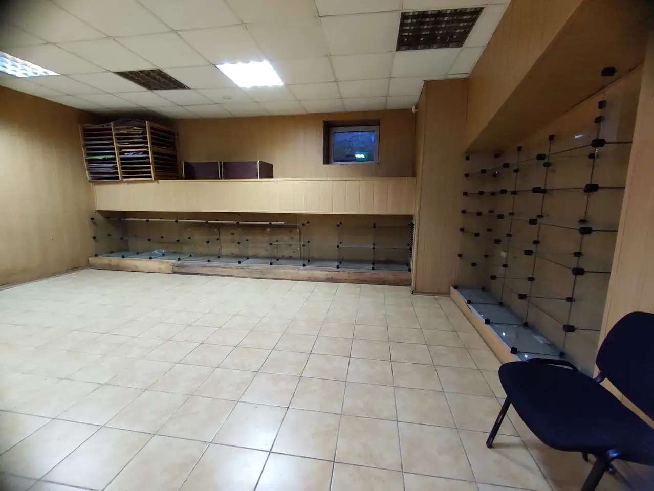 Продам коммерческую недвижимость, Декабрьских событий, 109
