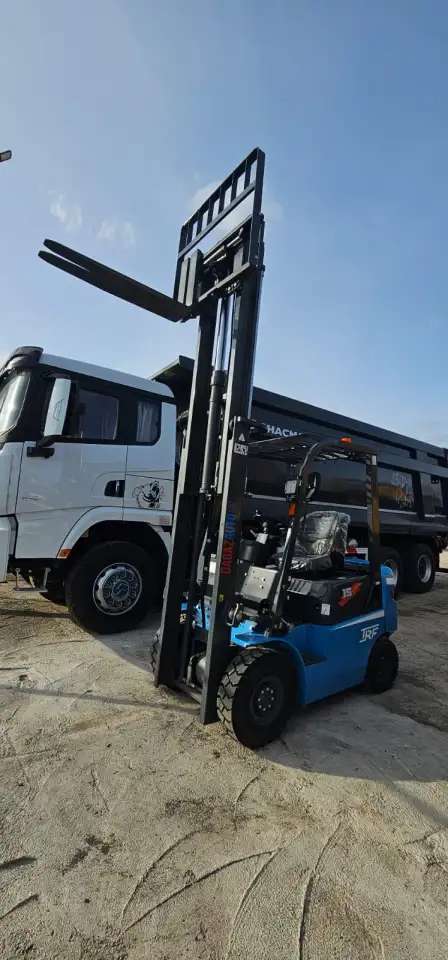 Вилочный погрузчик TRF D15-3Х