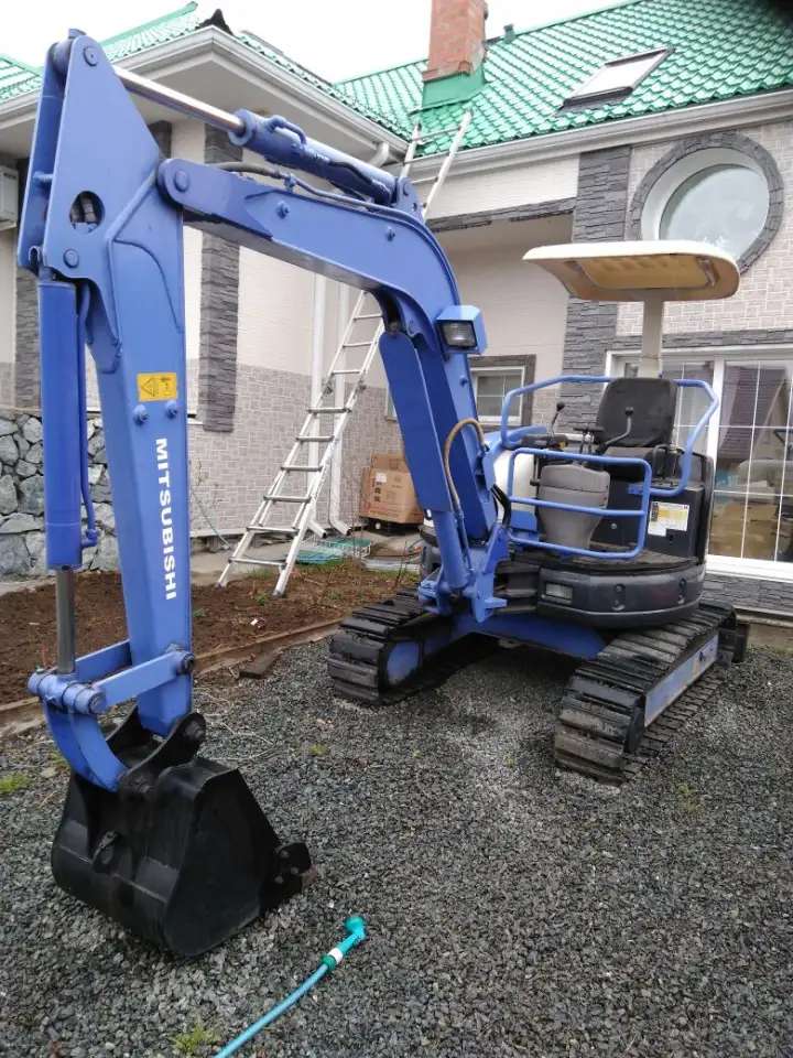 Мини-экскаватор Mitsubishi MM30CR