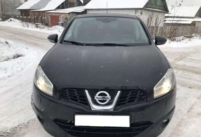 Nissan Qashqai, цвет черный