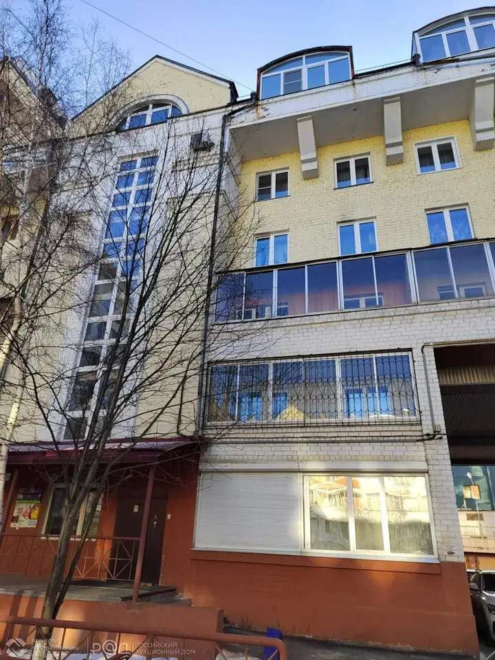 Срочная продажа! продается 5-комн. квартира 208.7 кв.м.