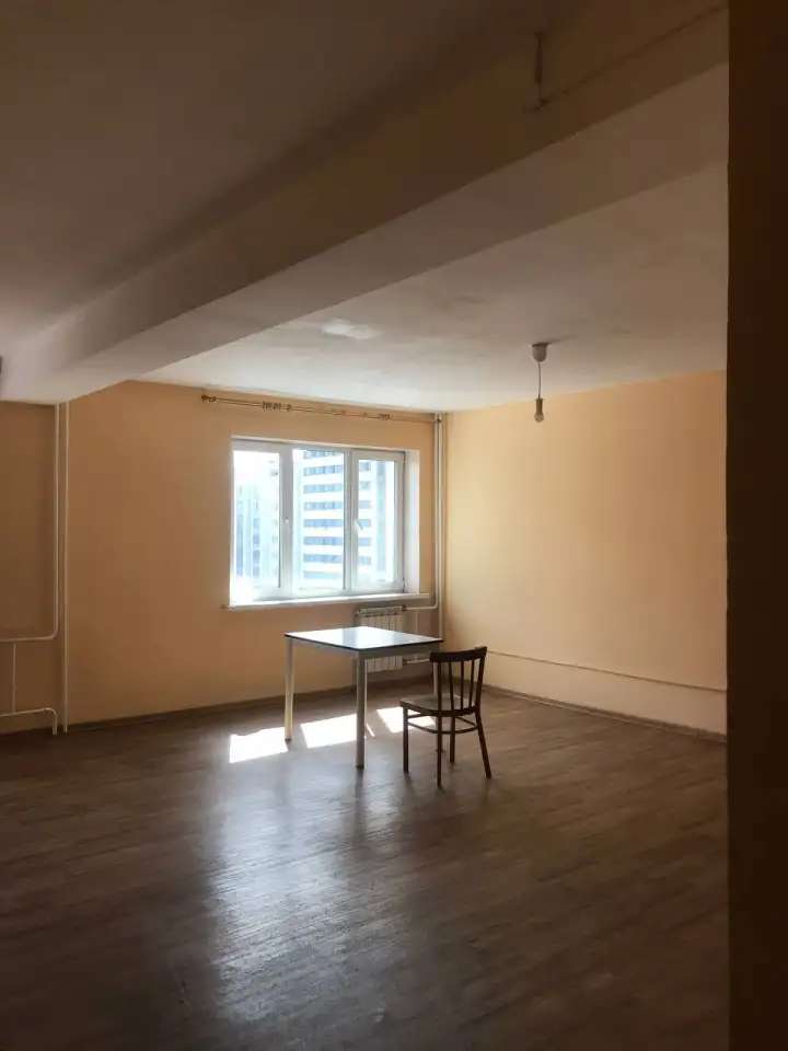 Продаю студия, Касьянова 26, 40,00 м², 3 эт., Свердловский, Касьянова 26