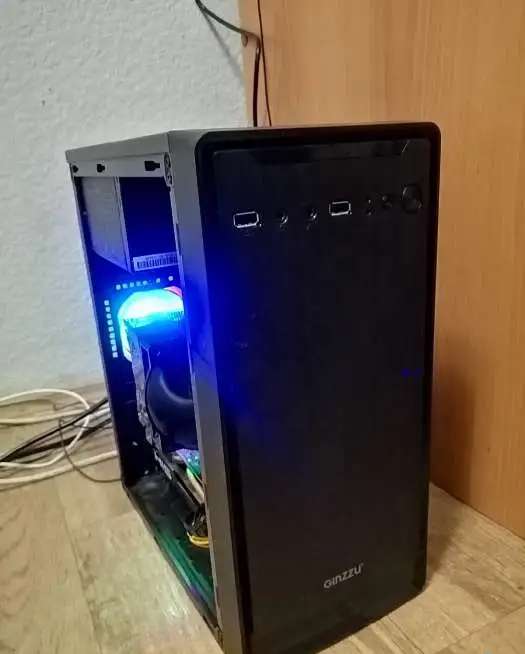 Игровой micro-ATX компьютер intel 6 core, rx 470