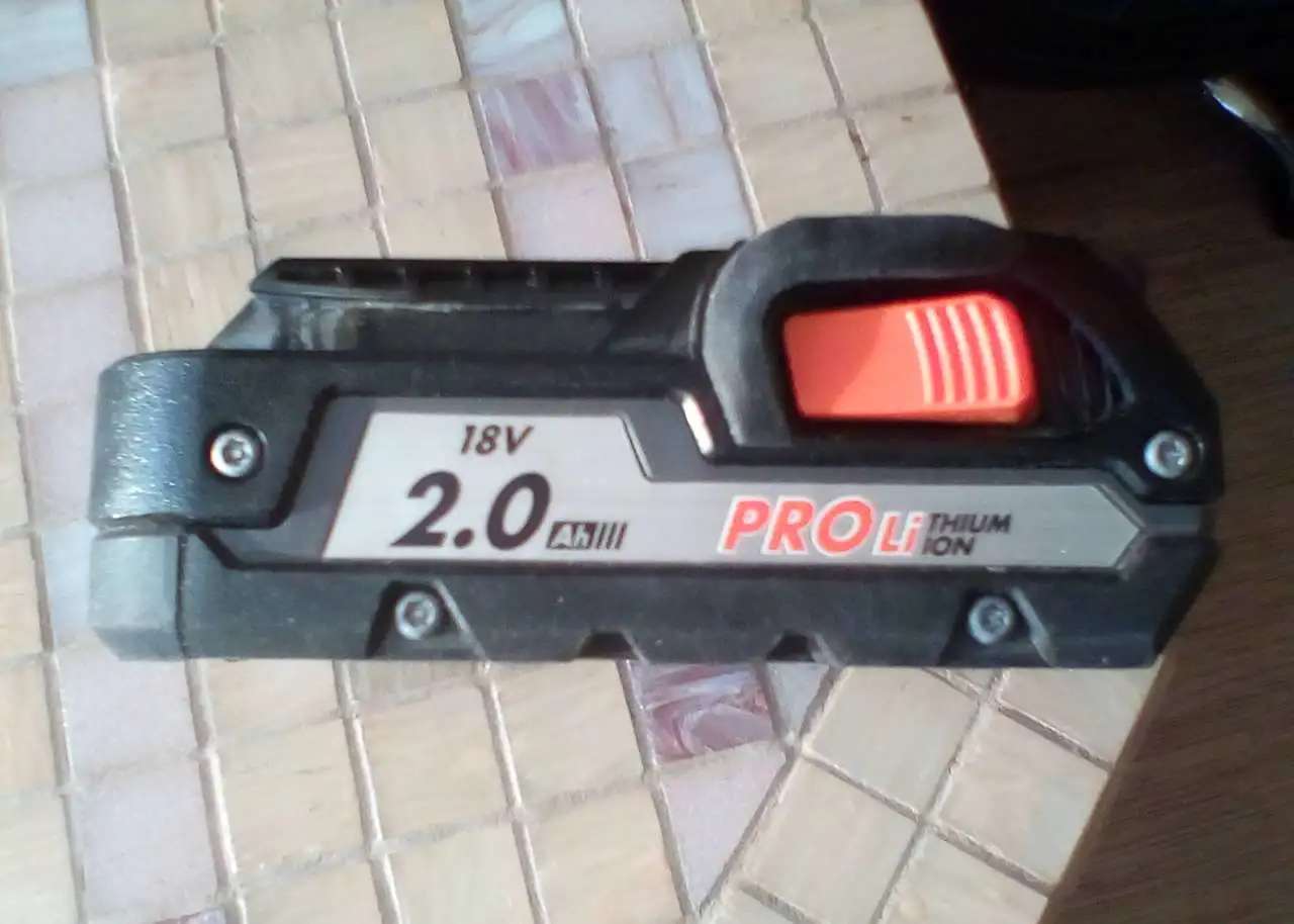 аккумулятор aeg l1820r