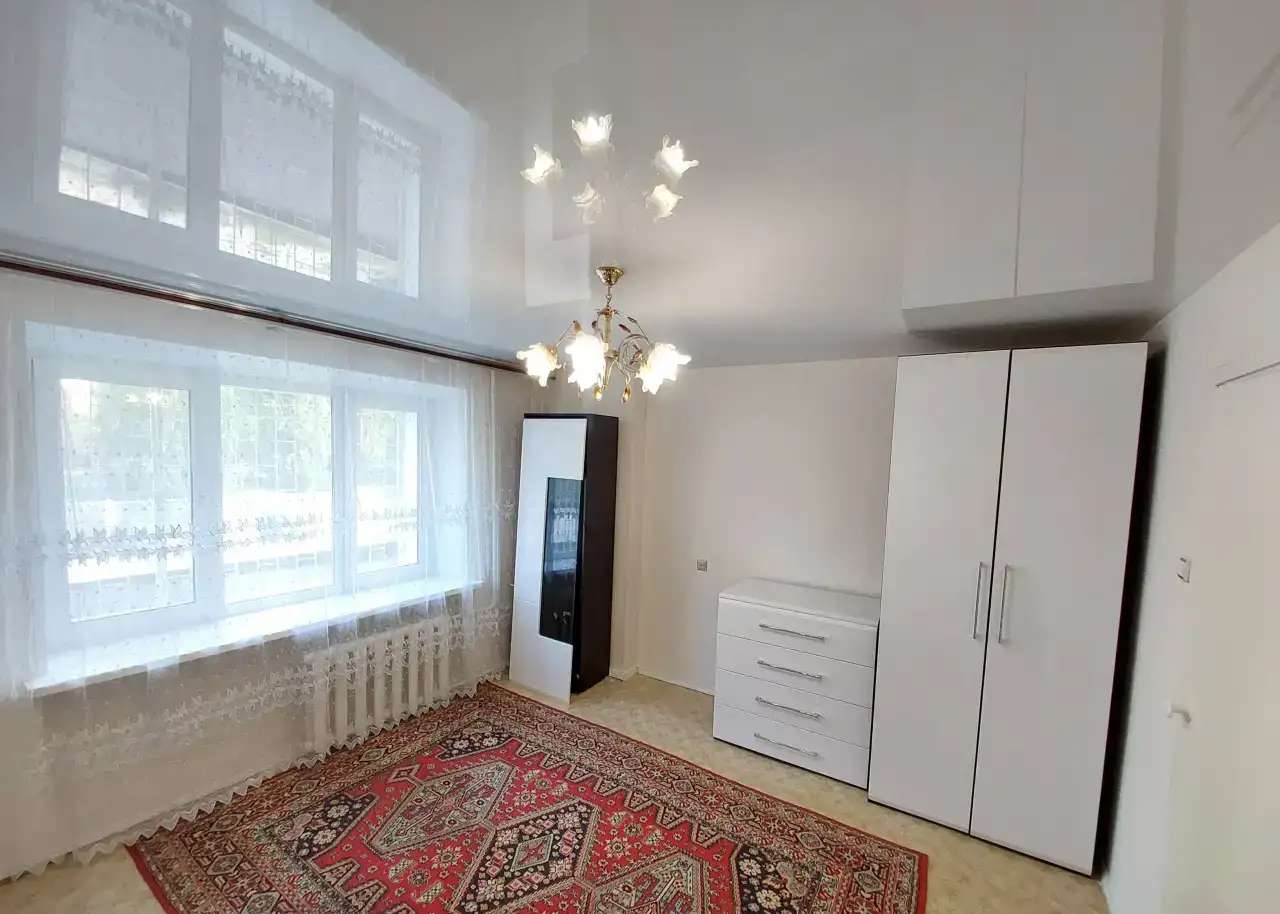 Продаю 2 -х к.квартира, Челюскинцев,16, 2 эт., Парк Культуры м., Челюскинцев,16