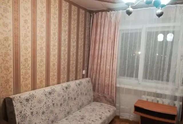 СДАМ секцию в трехкомнатной квартире ВЫСОТНАЯ 21В