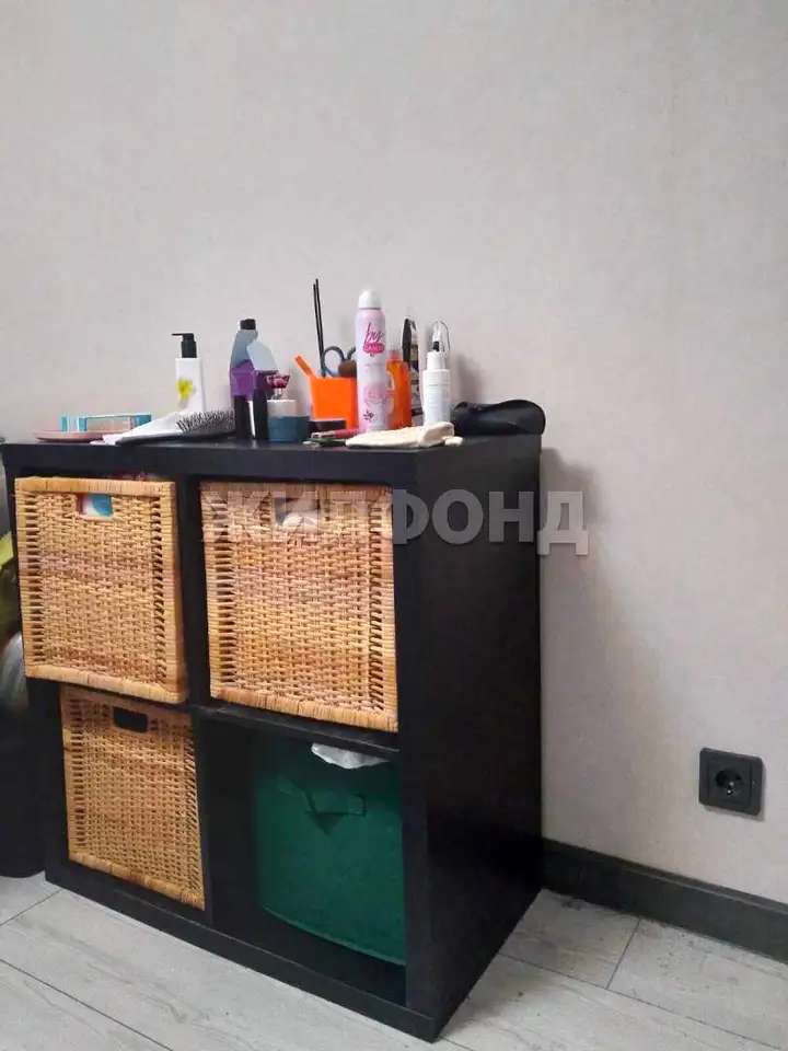 Продается комната 17 м2 в 6 ком.кв.