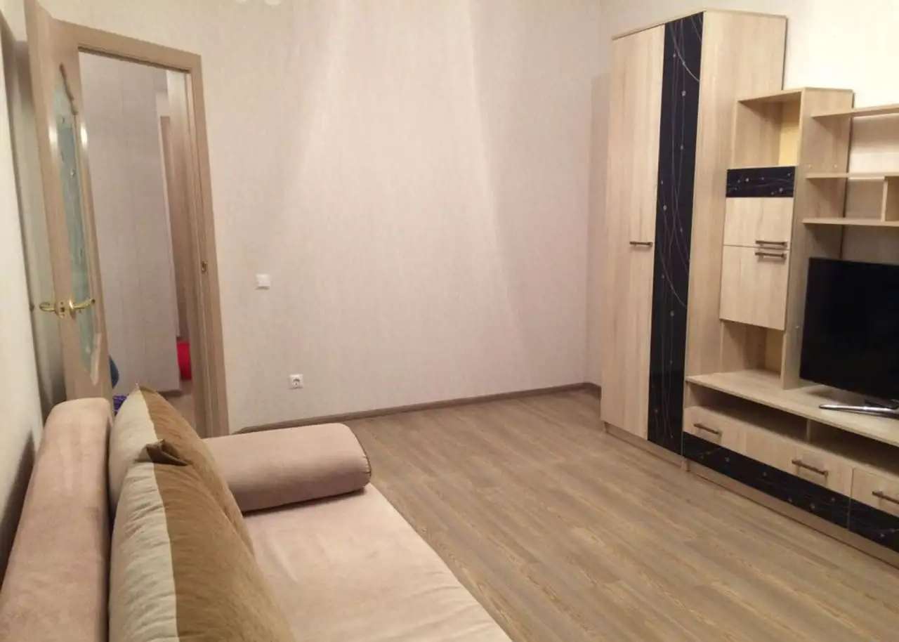 Нартова, 17. Сдается комната в 2-комнатной квартире на длит.срок