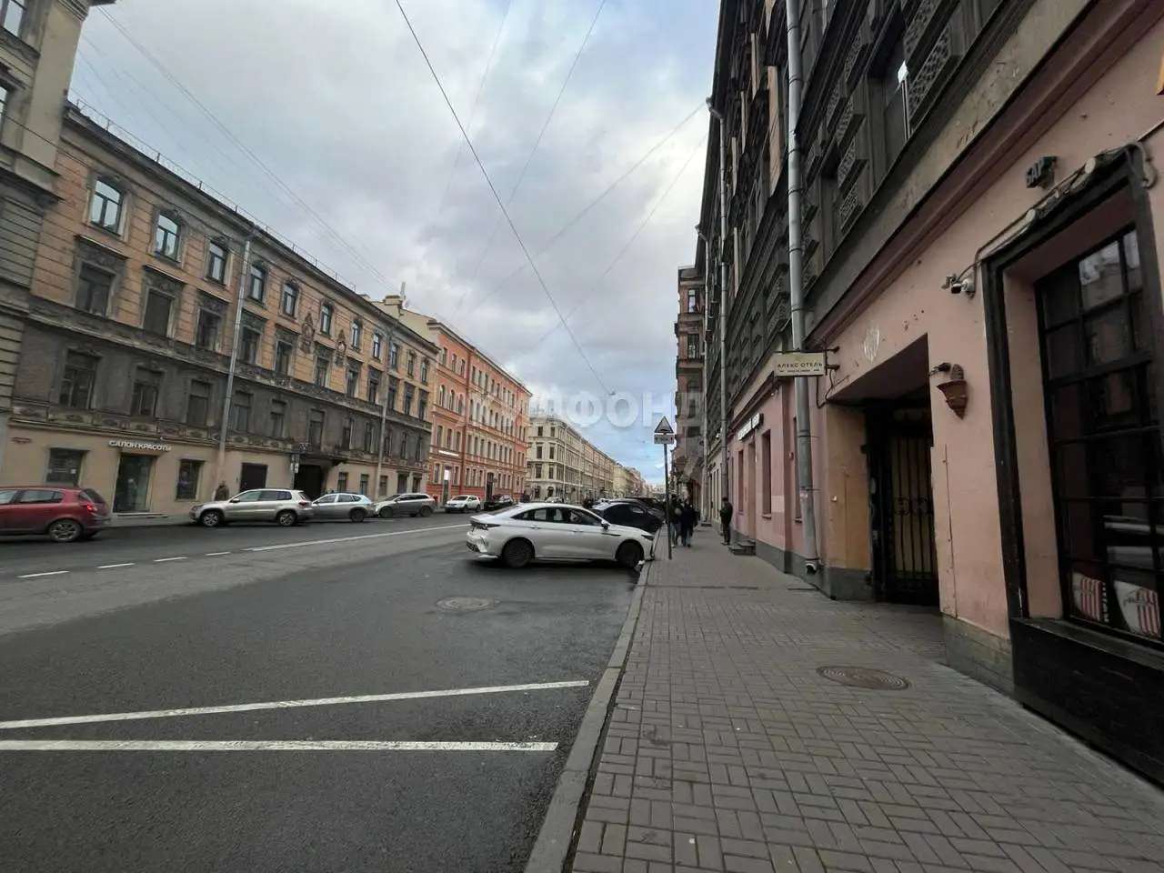 Продается комната 21.2 м2 в 6 ком.кв.