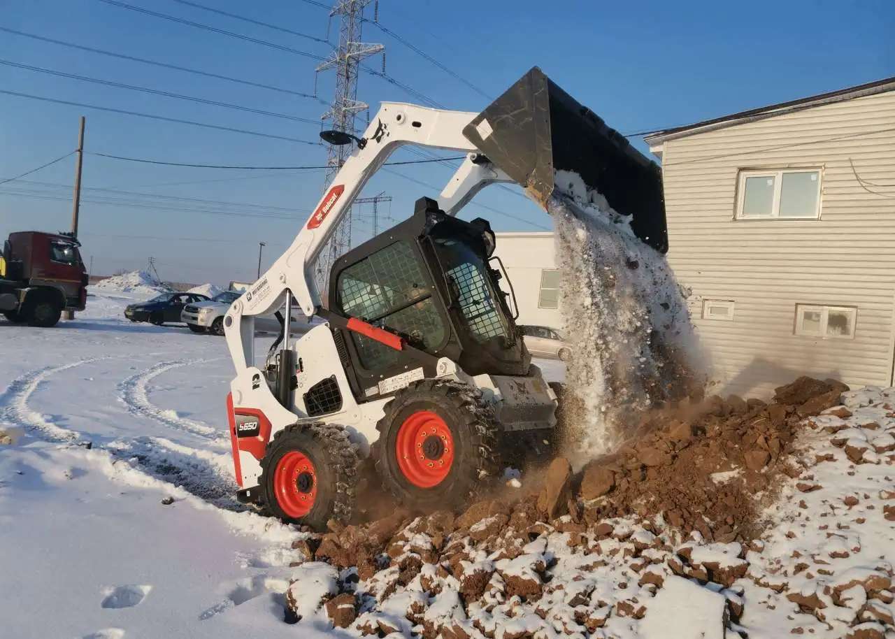 услуги минипогрузчика bobcat