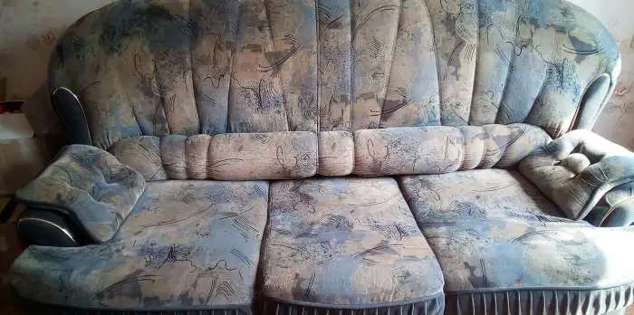 Диван