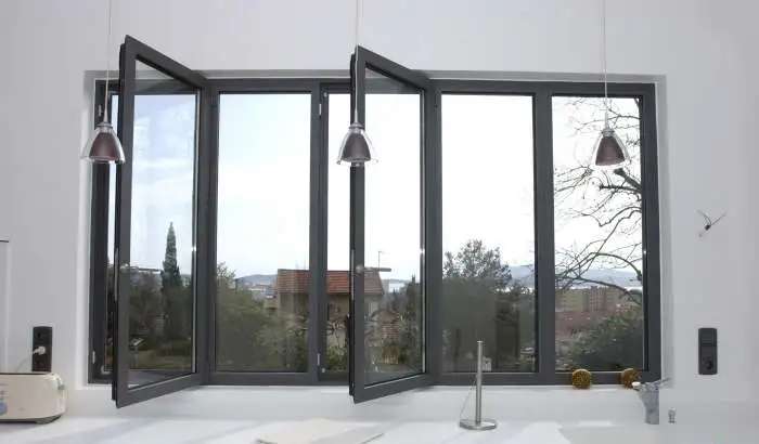 Ремонт окон и дверей.